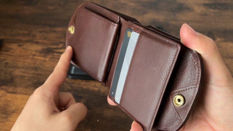 ヒップポケット革財布（小銭入れ付き）のカードポケット②