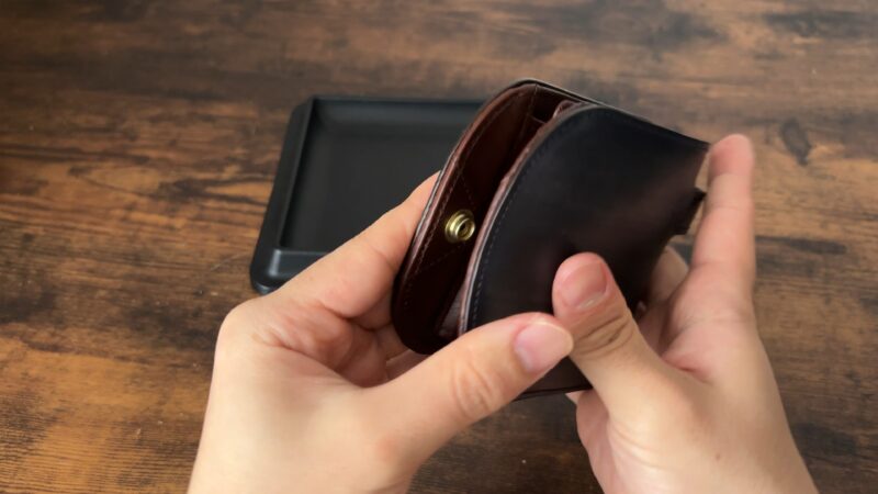 ヒップポケット革財布（小銭入れ付き）のホック