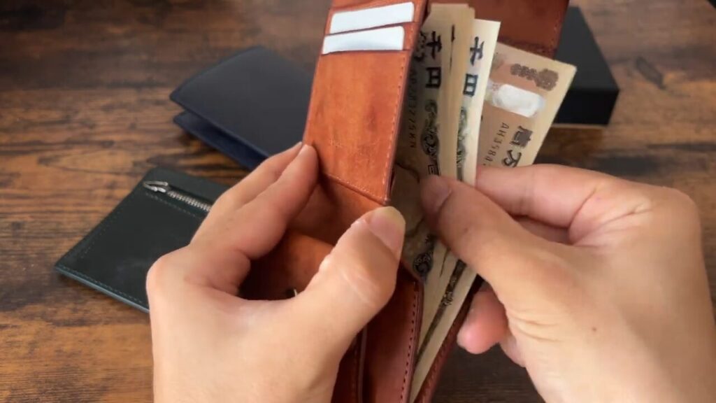 BRUSH(ブラッシュ)のricco(リッコ)の札入れ