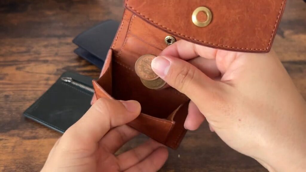 BRUSH(ブラッシュ)のricco(リッコ)の小銭入れ