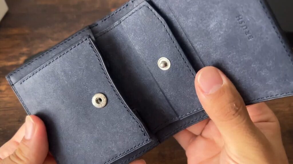 BRUSH(ブラッシュ)のAldar（オルダー）の小銭入れのホック