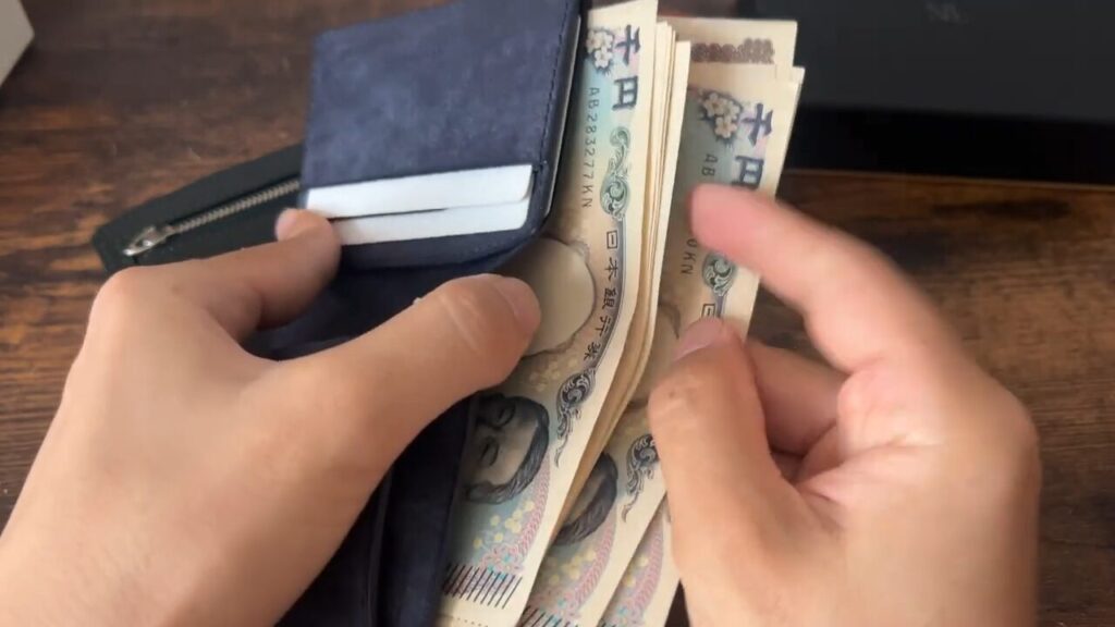 BRUSH(ブラッシュ)のAldar（オルダー）の札入れ