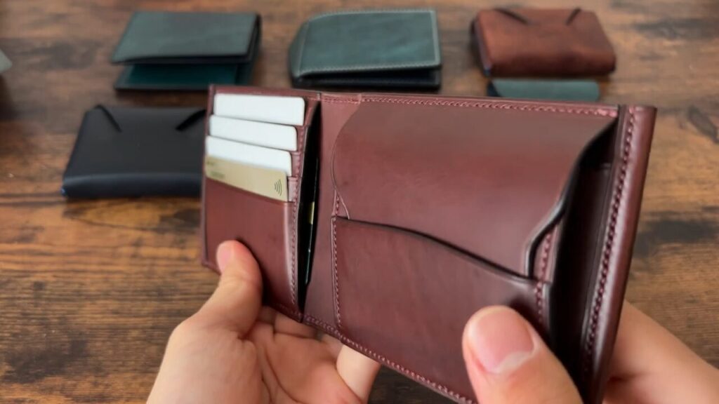 Lutece（リュテス）の二つ折り財布の小銭入れ