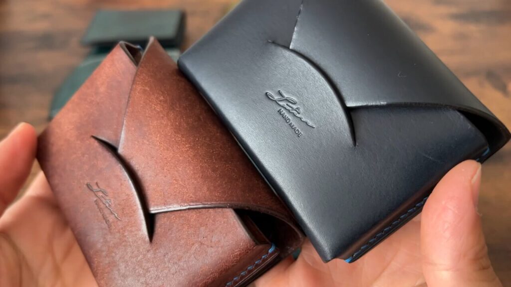 Lutece（リュテス）の横型名刺入れの外観