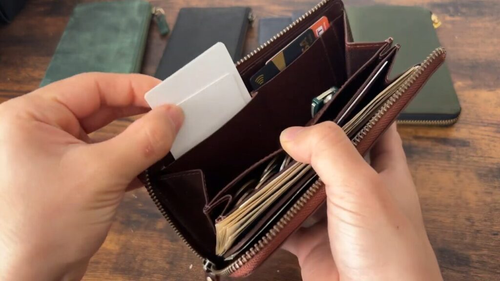 TIDY 2.0 Nobleのマチ付きポケット