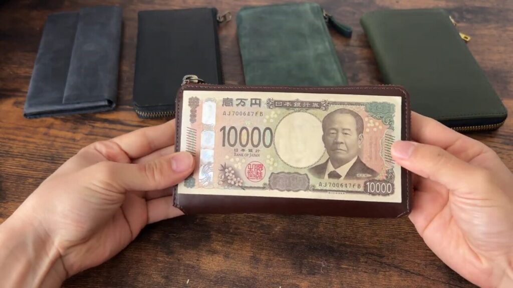 TIDY 2.0 Nobleを一万円札と比較