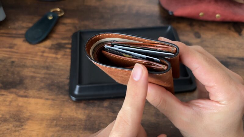 ホールドウォレットのコバカード側