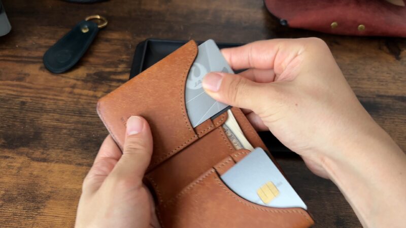 ホールドウォレットのカードポケット