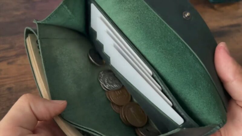 TIDY POT(タイディポット)の小銭入れ