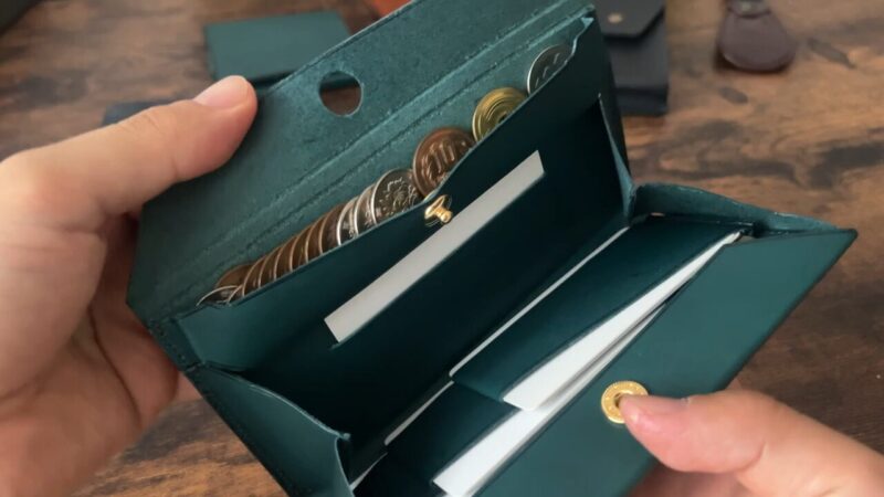 PLOWS(プラウズ)dritto 1(ドリット1)の小銭入れ