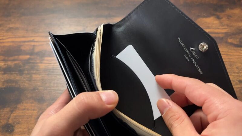 LONEO(ロネオ)のICカード入れ