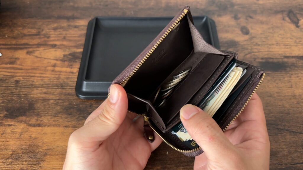 コンパクトウォレットNEの小銭入れ