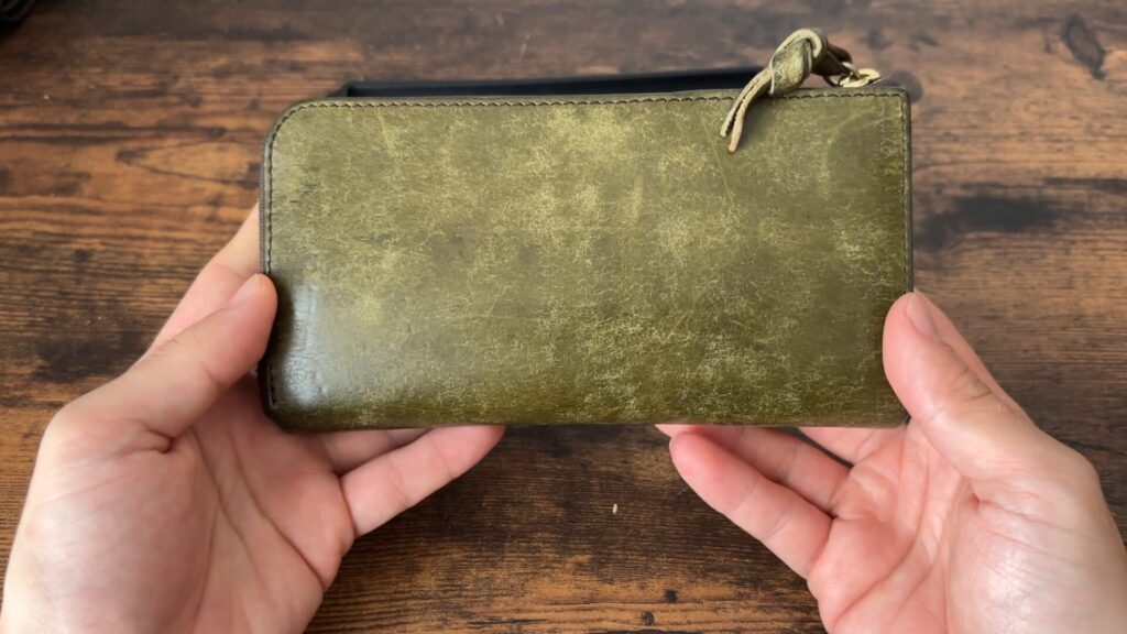 LジップウォレットNEの背面画像