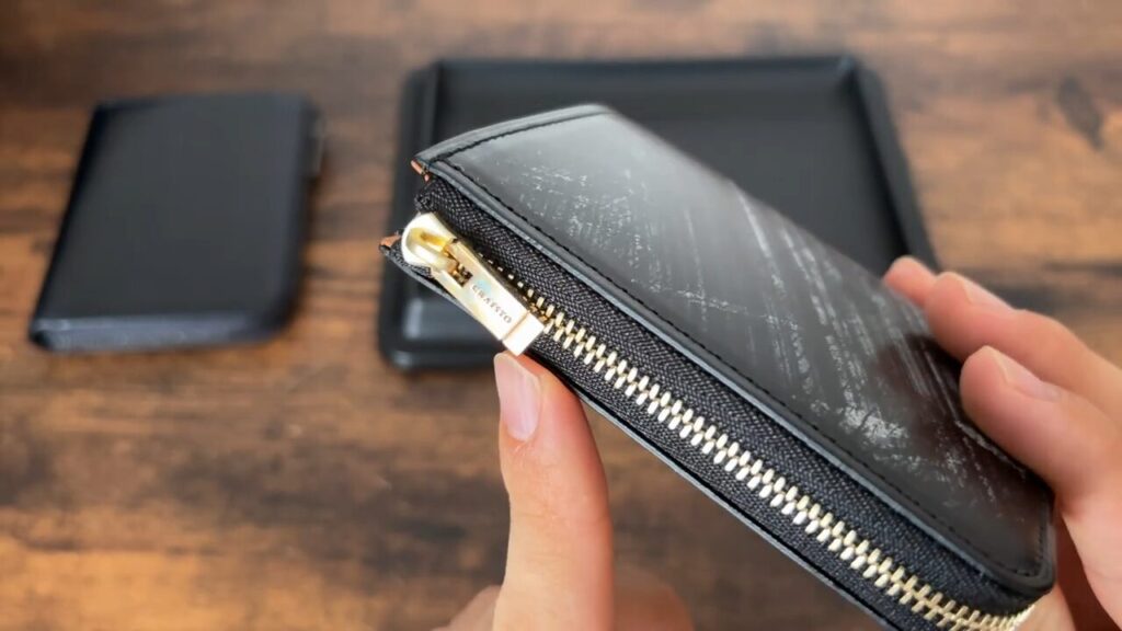 CRAFSTO(クラフスト)L字ファスナー財布のファスナーの引き手