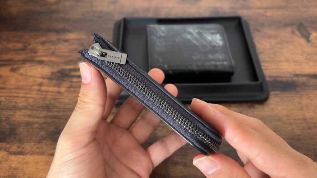 CRAFSTO(クラフスト)L字ファスナーシェルコードバン財布のセミオーダー品のファスナー画像