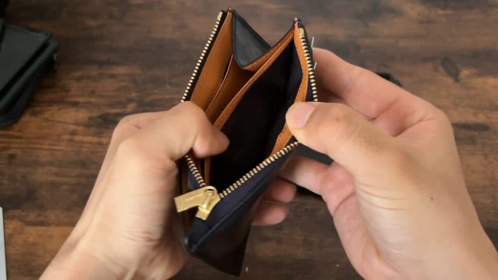 CRAFSTO(クラフスト)フラグメントケースの内側のフリーポケット