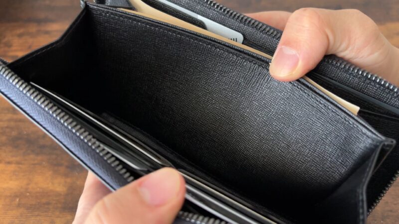 UNIQUEONラウンドファスナーの内装