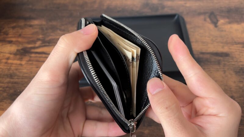 ALARD(アラード)の札入れ