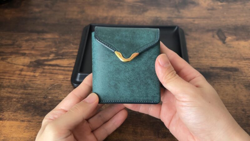 【池之端銀革店】ギャルソンスリムウォレットの外観