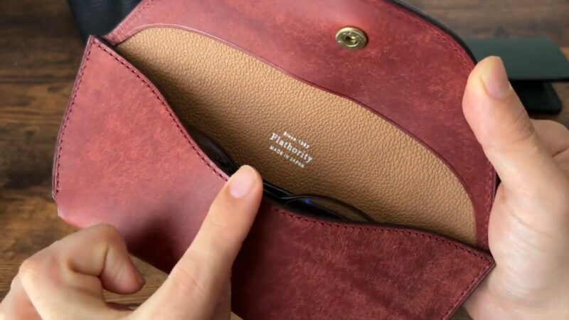 プエブロランドメガネケースの内装