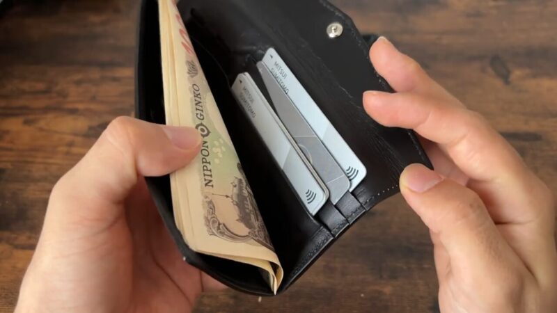 Bashara Spirim LSのカード入れ