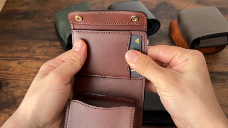 フォーカスライトのラプチャーのカードポケット