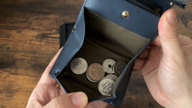 Wホック&Wステッチ ミニ財布(S)の小銭入れ